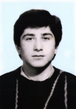 Эзугбая Астамур Наполеонович(1974-25.12.1992)