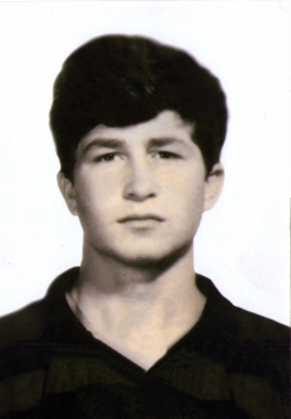 Эзугбая Давид Наполеонович(1972-25.12.1993)